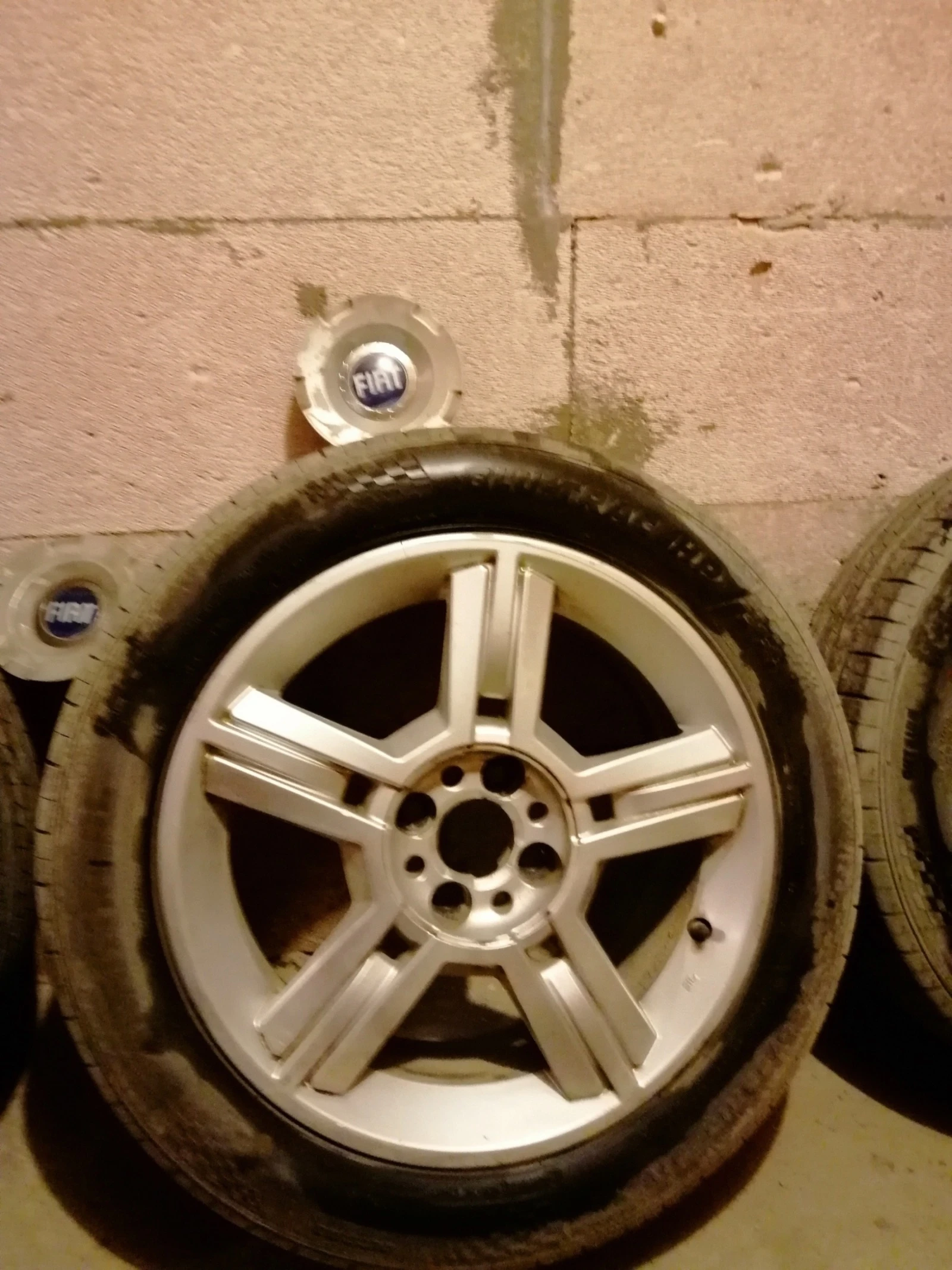    195/55R16  Fiat Idea | Mobile.bg   6