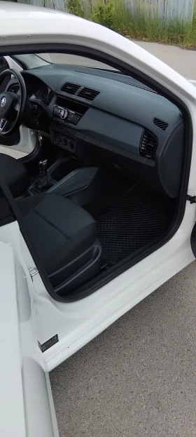 Skoda Fabia 1.0, снимка 10