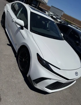 Toyota Camry HYBRID SE * FWD * ПОДГРЕВ * КАМЕРА * CARFAX * , снимка 2