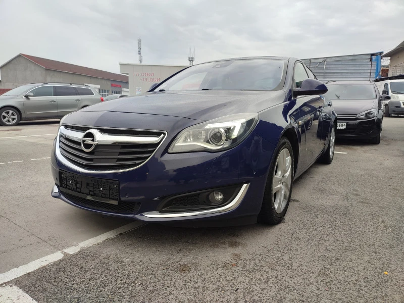 Opel Insignia 1.6 дистроник , снимка 1 - Автомобили и джипове - 44076904