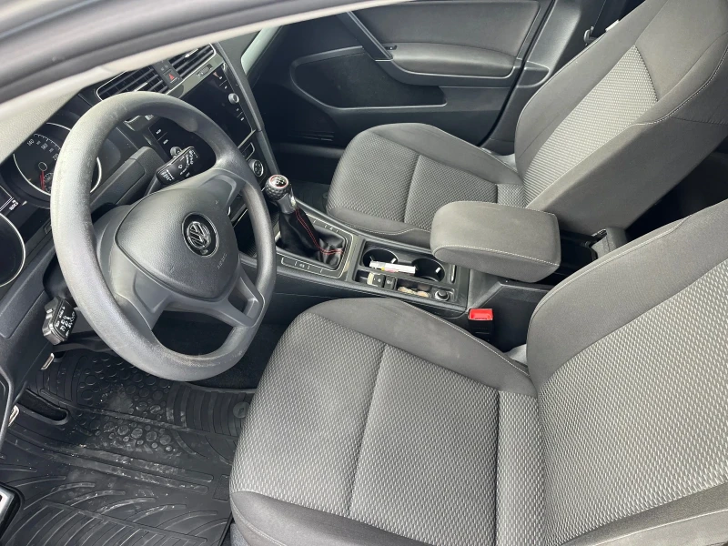 VW Golf, снимка 9 - Автомобили и джипове - 47968344