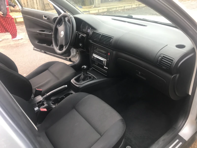 VW Passat 1.6-102 к.с. Бензин/газ, снимка 11 - Автомобили и джипове - 48247114