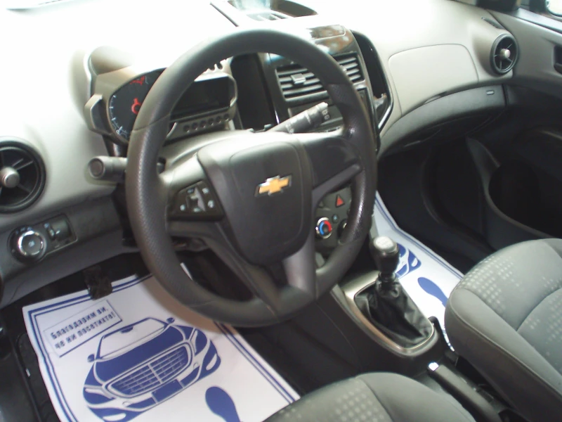 Chevrolet Aveo 1.2 16V 75k.c., снимка 9 - Автомобили и джипове - 48729209