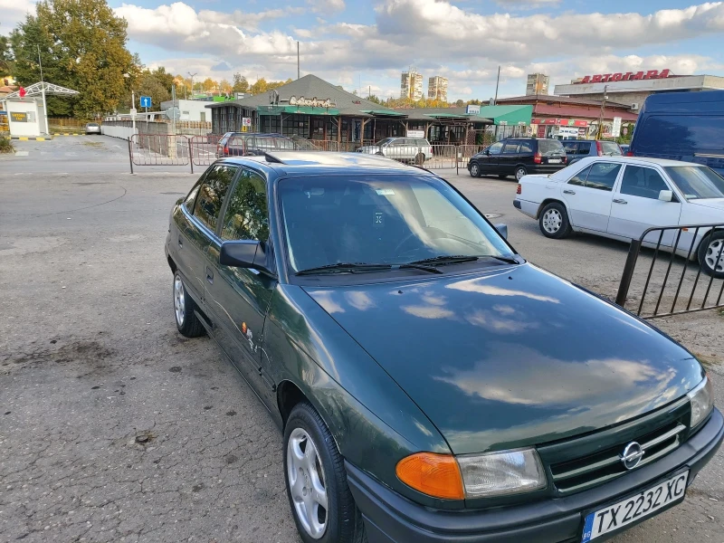 Opel Astra, снимка 2 - Автомобили и джипове - 49211154