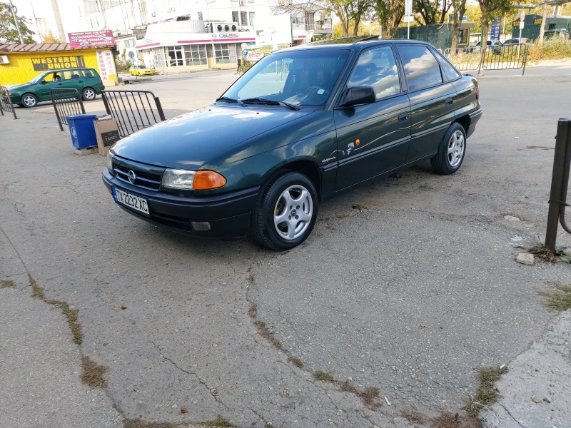 Opel Astra, снимка 3 - Автомобили и джипове - 49211154