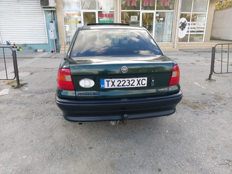 Opel Astra, снимка 6 - Автомобили и джипове - 49211154