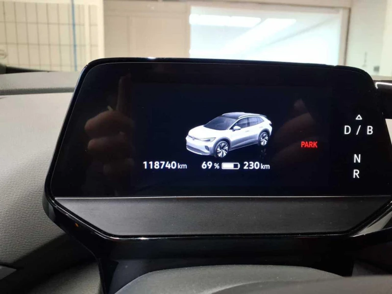 VW ID.4, снимка 11 - Автомобили и джипове - 52550124