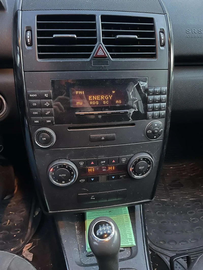 Mercedes-Benz A 180, снимка 6 - Автомобили и джипове - 52976610