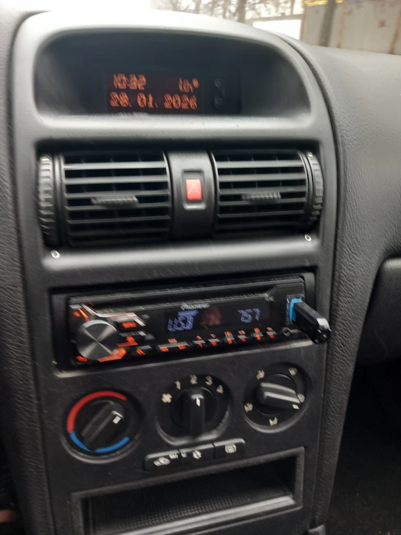 Opel Astra, снимка 2 - Автомобили и джипове - 53257430