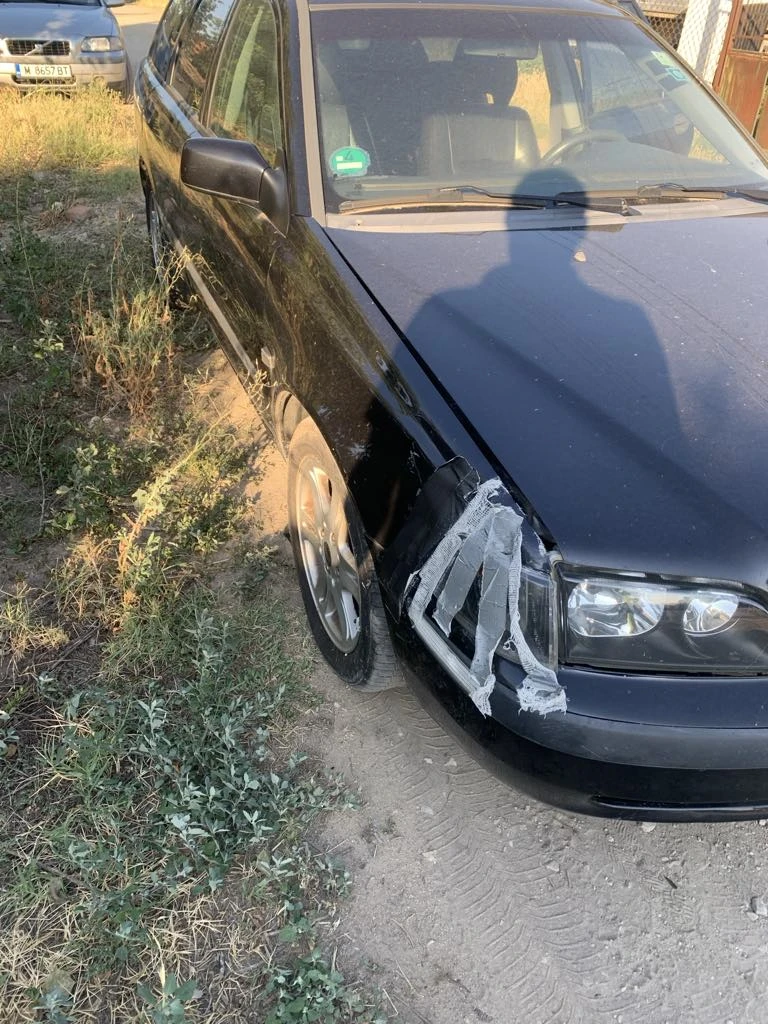 Volvo V40  - изображение 6