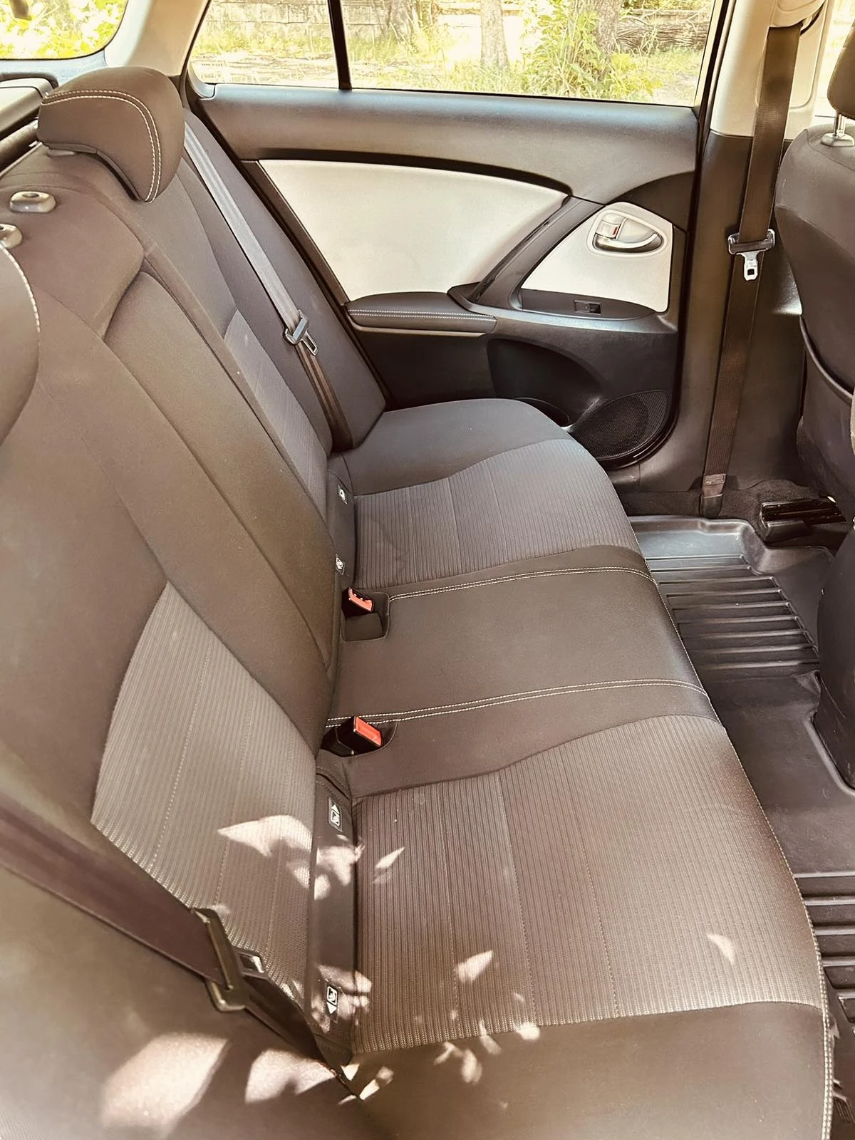 Toyota Avensis turing sport | Mobile.bg � ����������� 13