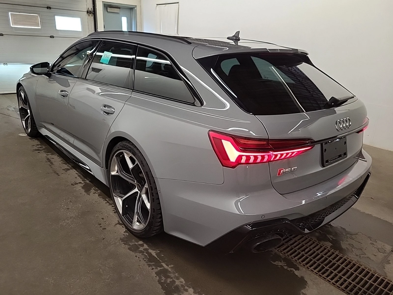 Audi Rs6 PERFORMANCE  * * CARFAX * * АВТО КРЕДИТ - изображение 6