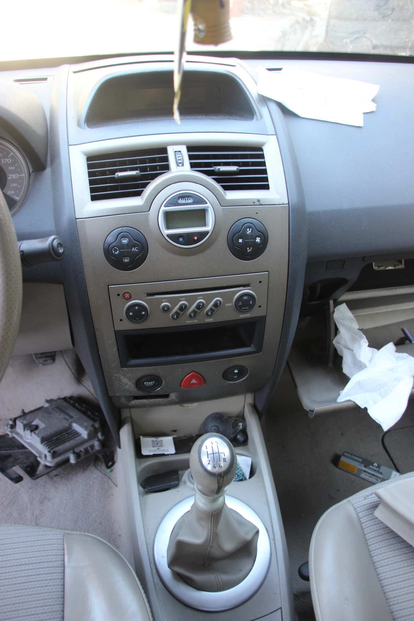 Renault Megane 1.9 dCI , 2008 г.   САМО НА ЧАСТИ  - изображение 7