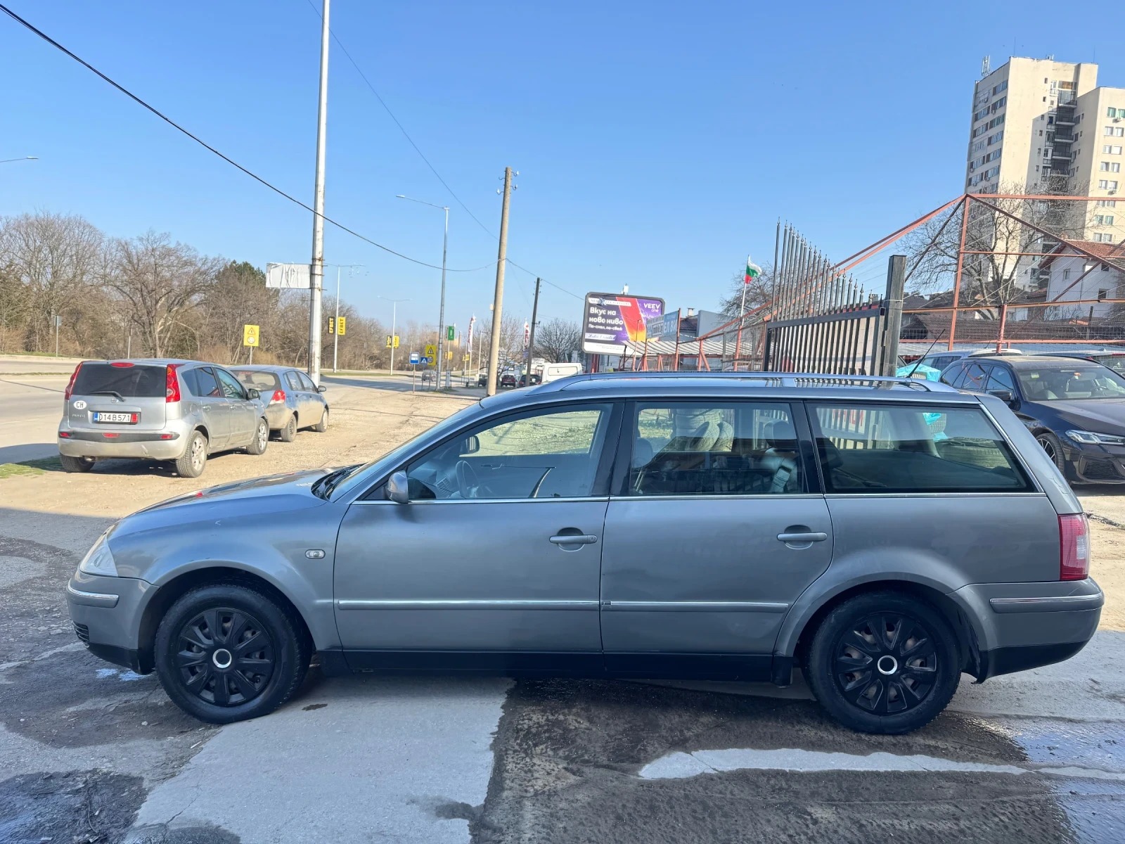 VW Passat 1.9 Tdi Hightline ТОП Фул екстри, снимка 6 - Автомобили и джипове - 53840686