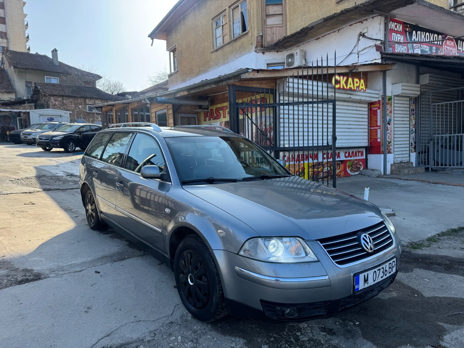 VW Passat 1.9 Tdi Hightline ТОП Фул екстри, снимка 15 - Автомобили и джипове - 53840686