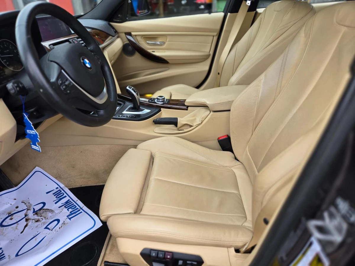 BMW 335 xDrive* АвтоКредит* (ЦЕНА ДО БГ), снимка 9 - Автомобили и джипове - 54173670