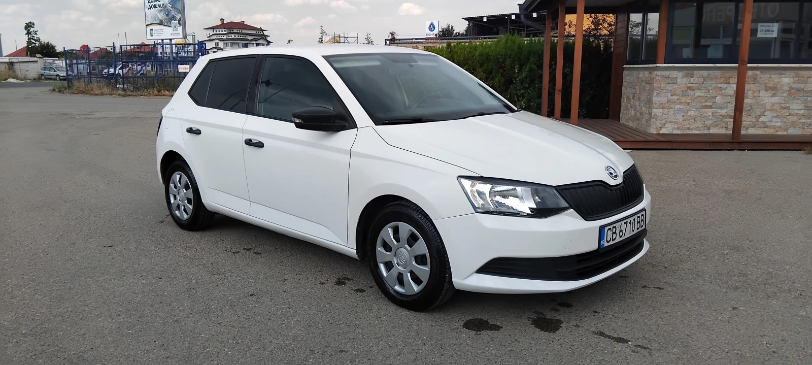 Skoda Fabia 1.0, снимка 8 - Автомобили и джипове - 55075230
