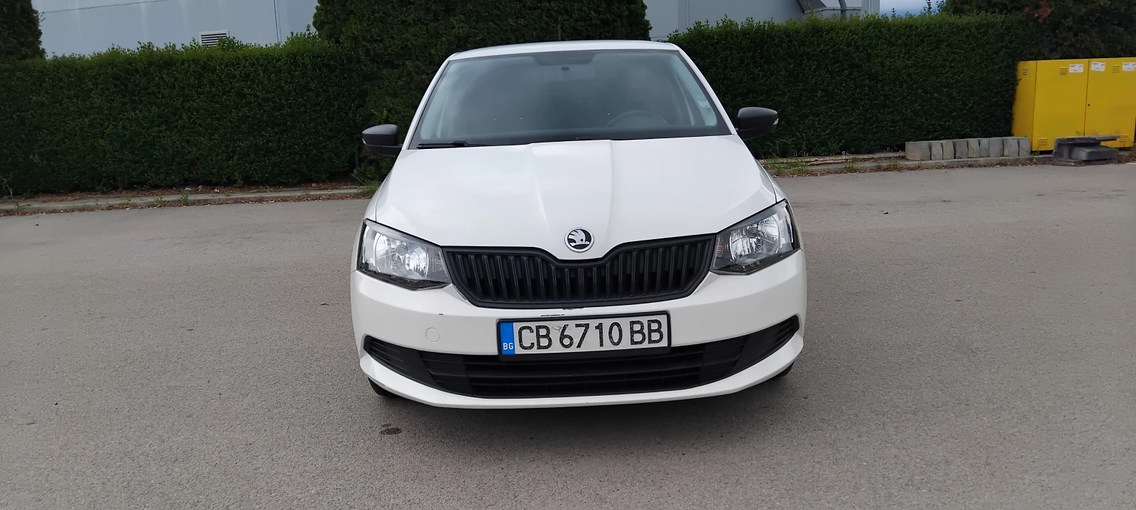 Skoda Fabia 1.0, снимка 8 - Автомобили и джипове - 54652633