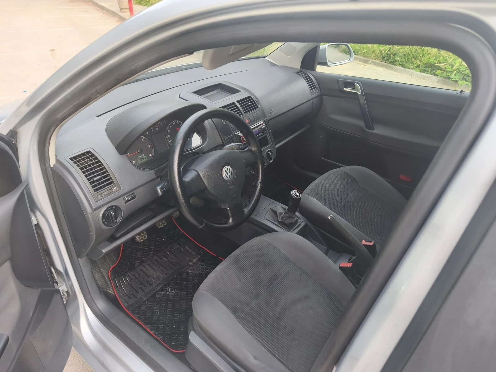 VW Polo 1.4 TDI, снимка 10 - Автомобили и джипове - 55138101