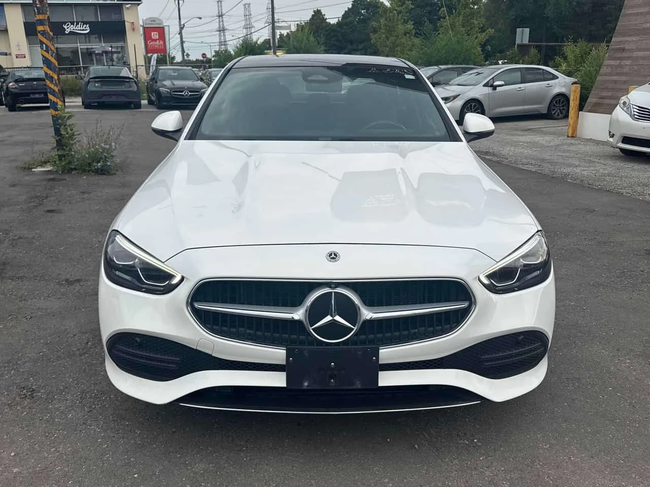 Mercedes-Benz C 300 4MATIC | CARFAX | АВТОКРЕДИТ БЕЗ ПЪРВОНАЧАЛНА, снимка 2 - Автомобили и джипове - 55601258