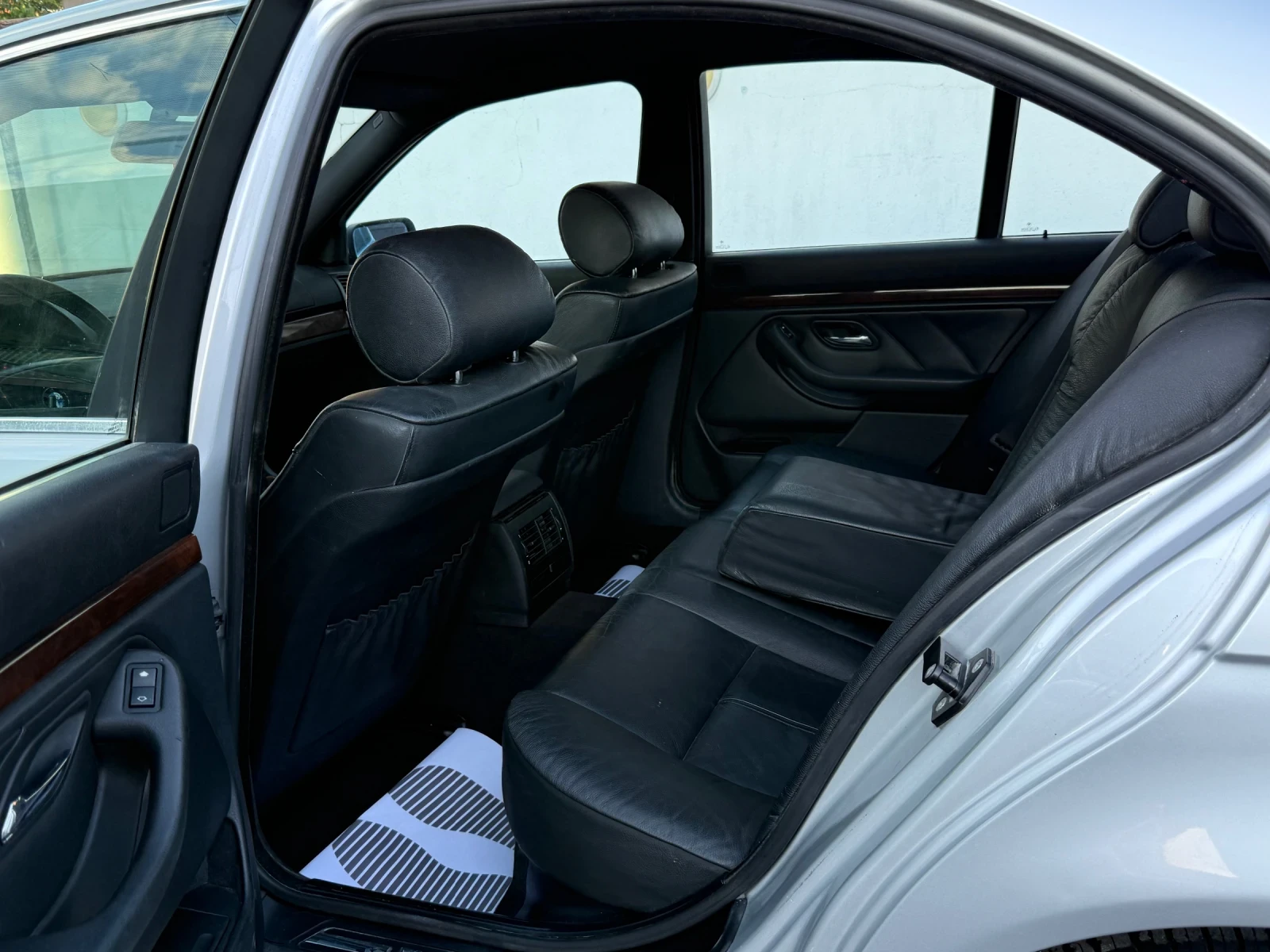 BMW 520 D ITALY XENON , снимка 15 - Автомобили и джипове - 55729509