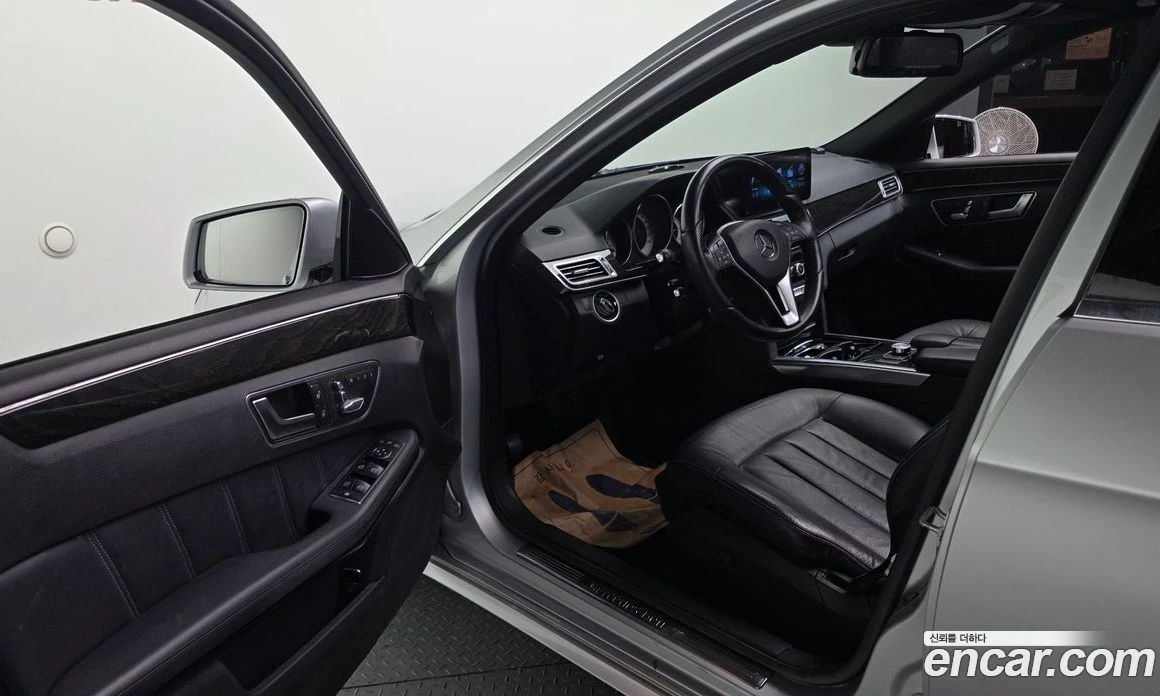 Mercedes-Benz E 220 E220 CDI Avantgarde, снимка 10 - Автомобили и джипове - 56122874