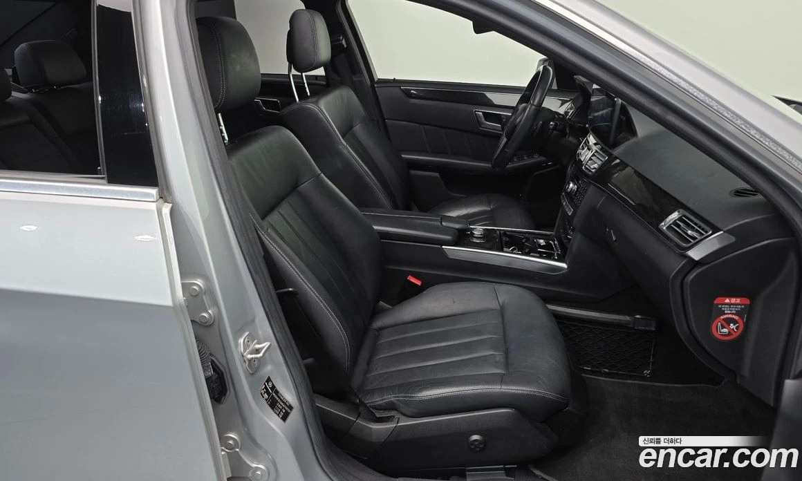 Mercedes-Benz E 220 E220 CDI Avantgarde, снимка 11 - Автомобили и джипове - 56122874