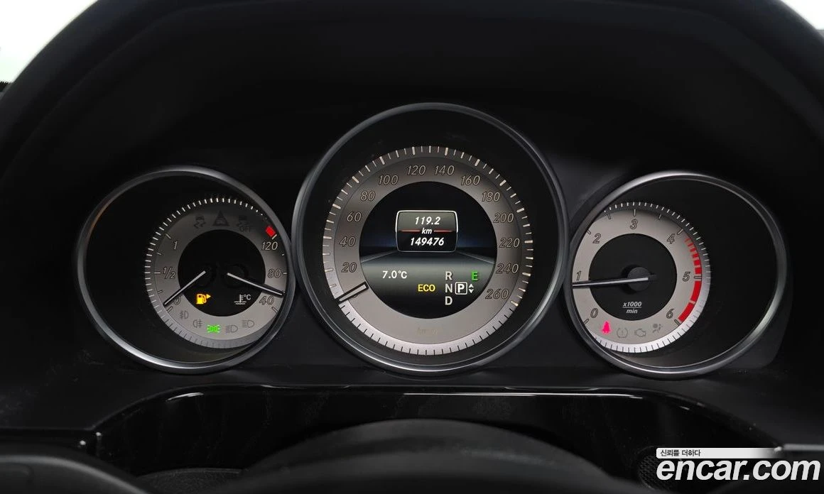 Mercedes-Benz E 220 E220 CDI Avantgarde, снимка 8 - Автомобили и джипове - 56122874