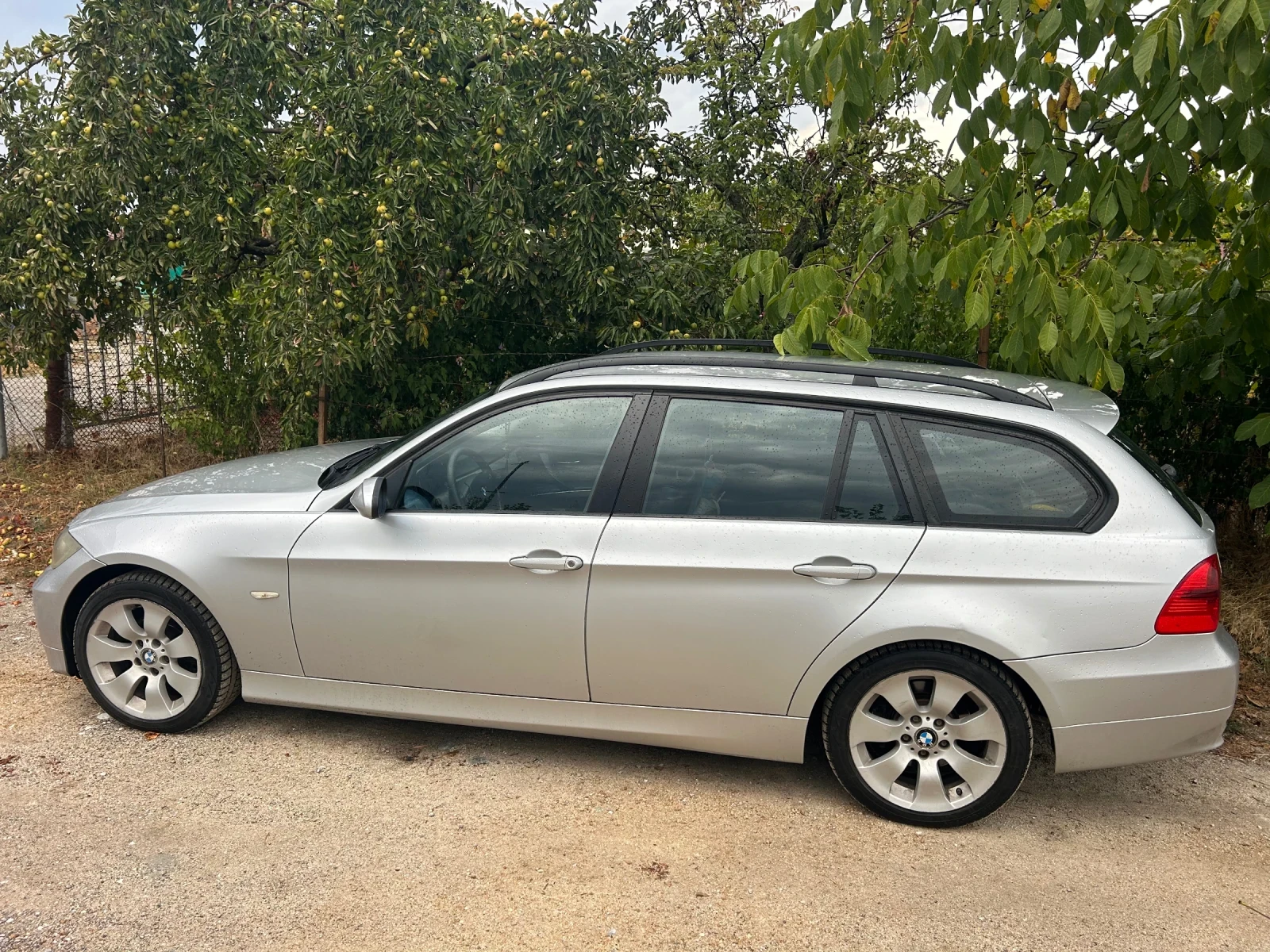 BMW 320, снимка 2 - Автомобили и джипове - 56214064