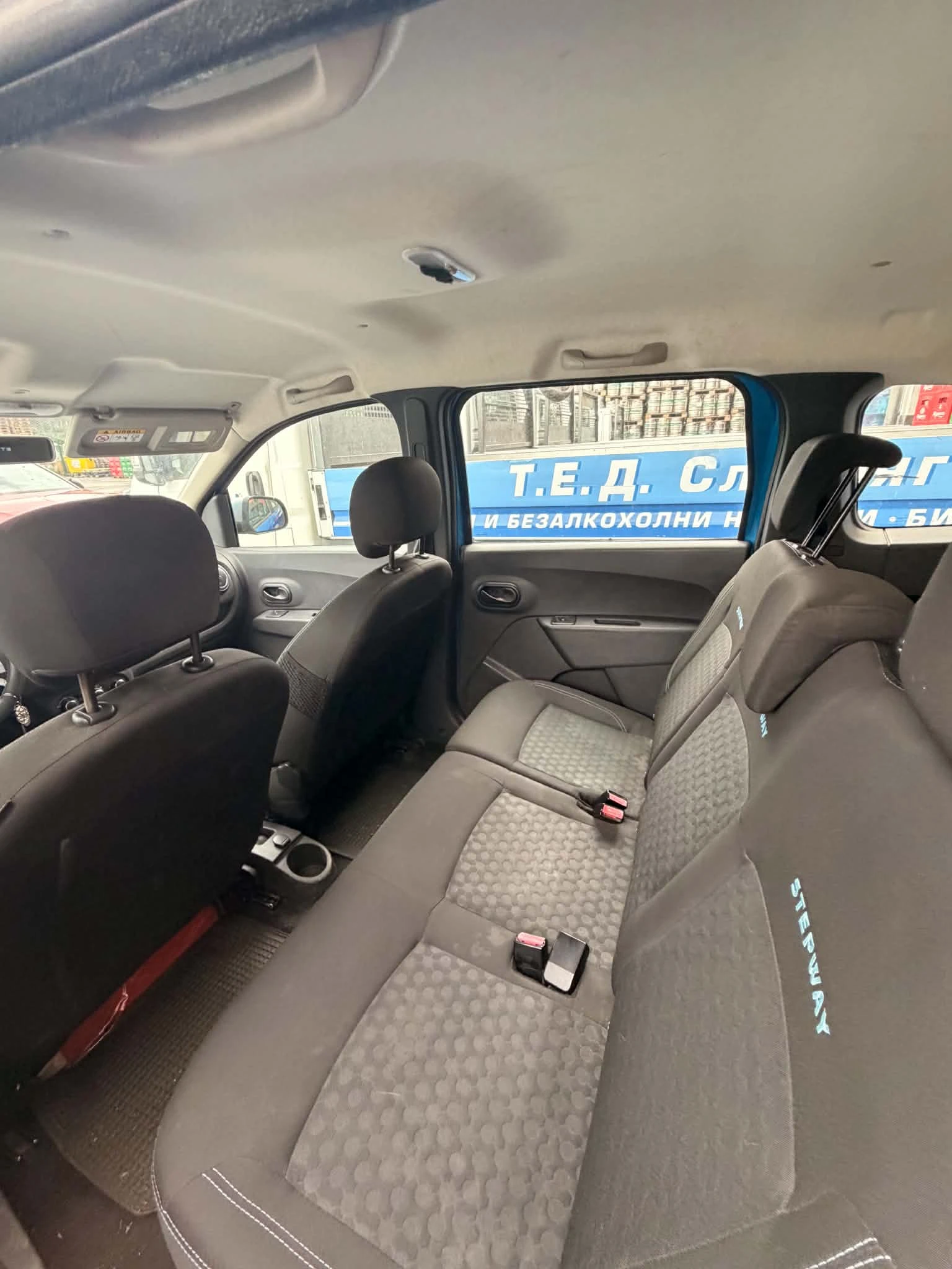 Dacia Lodgy 1.2 TCe , снимка 7 - Автомобили и джипове - 56324672