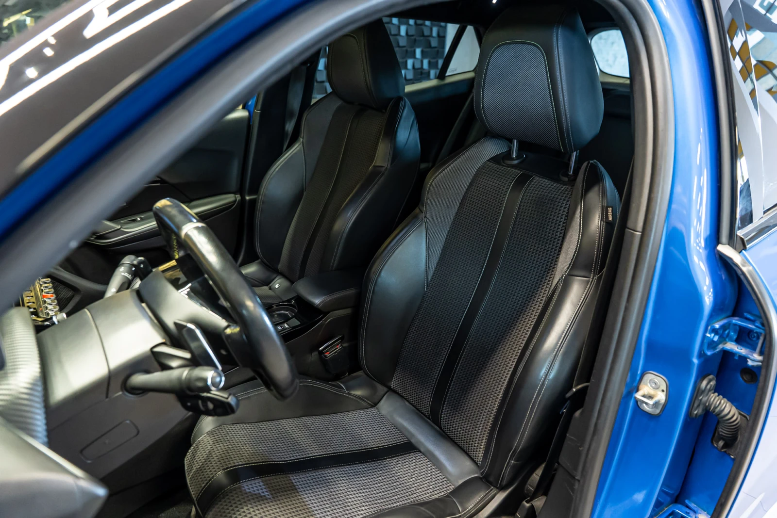 Peugeot 2008 GT Line, снимка 15 - Автомобили и джипове - 56358847