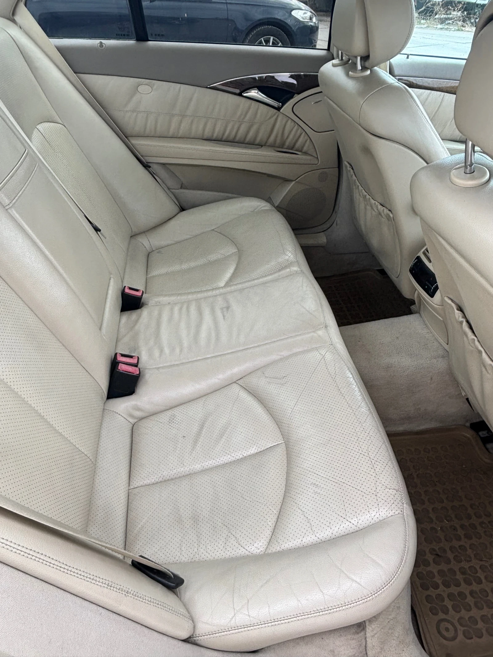Mercedes-Benz E 320, снимка 6 - Автомобили и джипове - 56697507