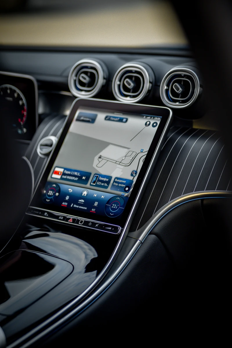 Mercedes-Benz GLC 300, снимка 10 - Автомобили и джипове - 51940426