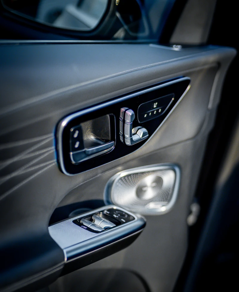 Mercedes-Benz GLC 300, снимка 9 - Автомобили и джипове - 51940426