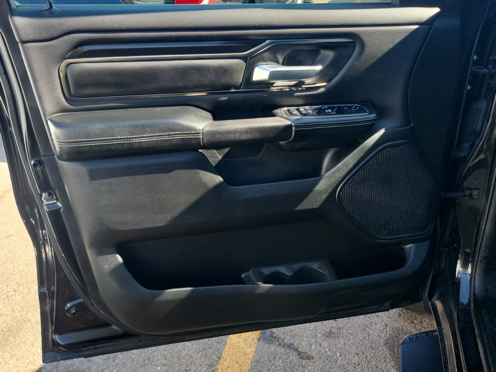 Dodge RAM 1500 * SPORT CREW CAB SHORT BED * ЦЕНА ДО БЪЛГАРИЯ*  - изображение 9