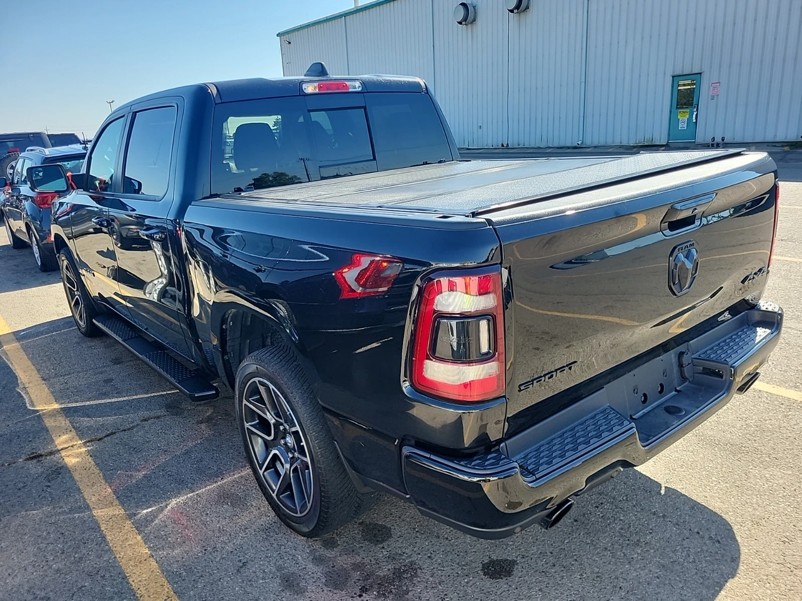 Dodge RAM 1500 * SPORT CREW CAB SHORT BED * ЦЕНА ДО БЪЛГАРИЯ*  - изображение 4