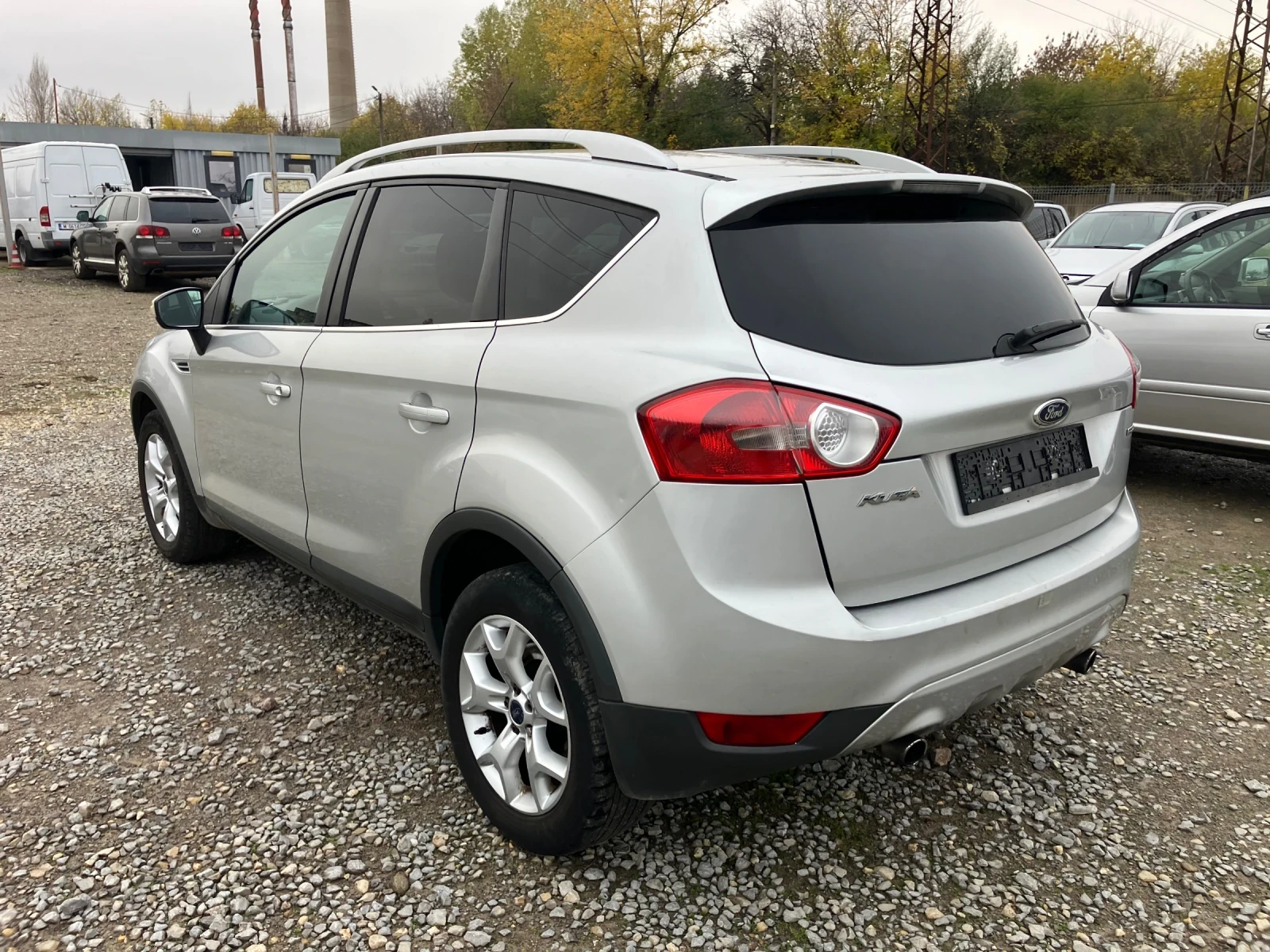 Ford Kuga 2.0 TDCI - изображение 4