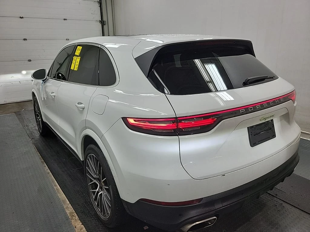 Porsche Cayenne * E HYBRID * CARFAX * ФИНАНСИРАНЕ  - изображение 4