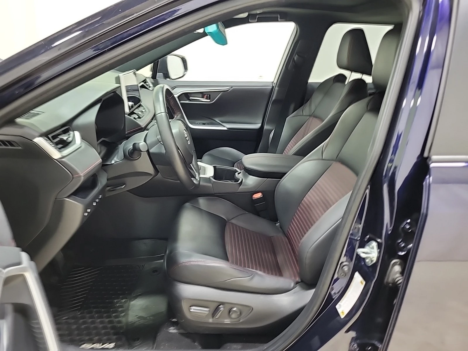 Toyota Rav4 2.5L 4cyl AWD, снимка 5 - Автомобили и джипове - 53814857