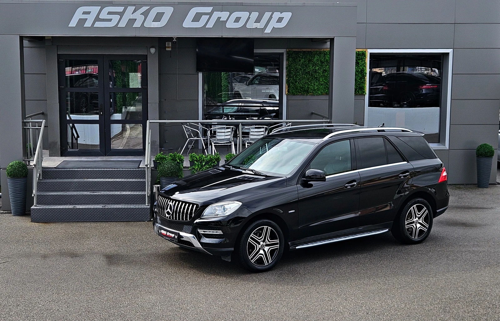Mercedes-Benz ML 350 AMG/GERMANY/AMBIENT/PARK ASSYST/SIGN ASSYS/NAVI/LI, снимка 17 - Автомобили и джипове - 54076381