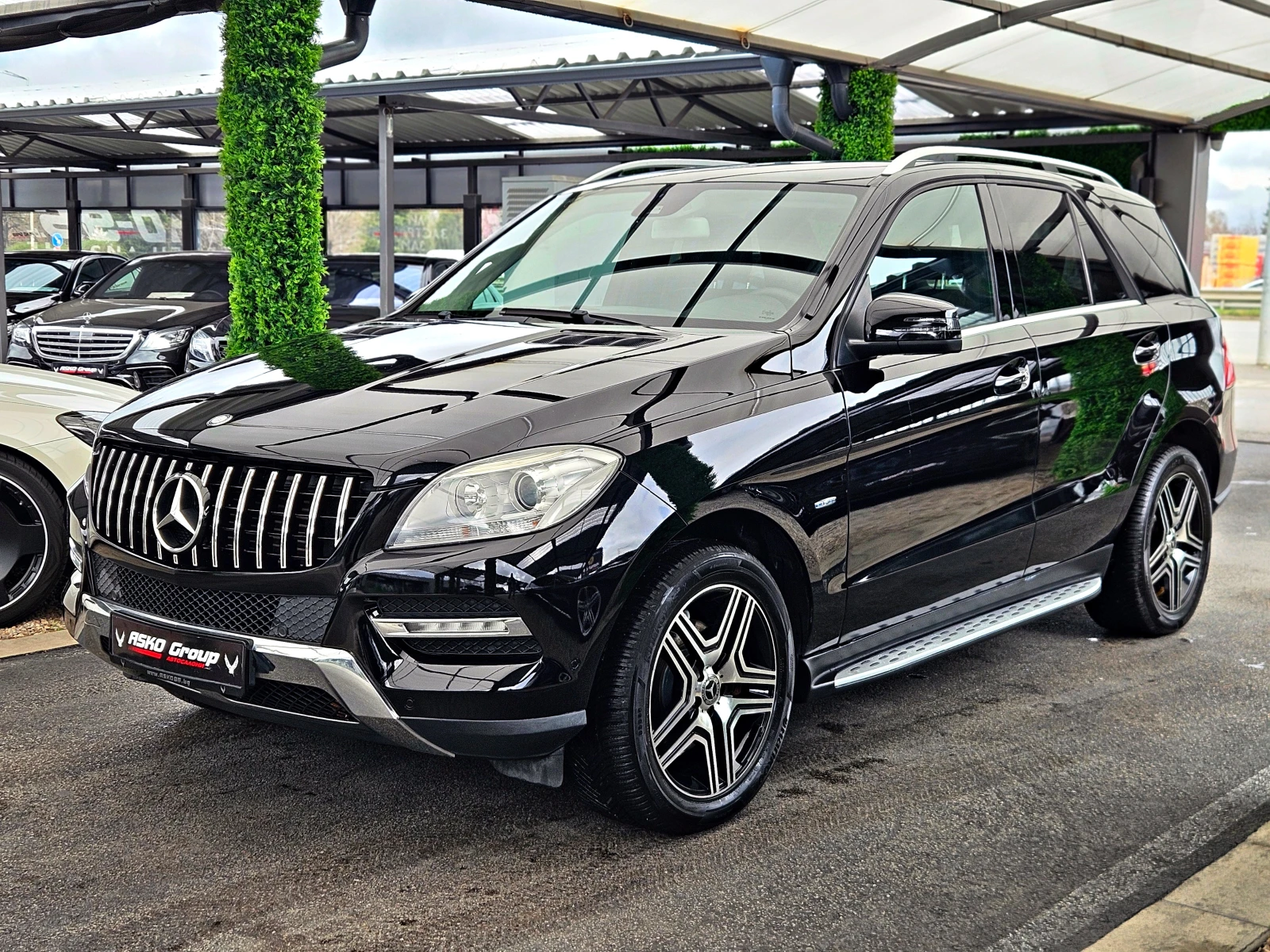 Mercedes-Benz ML 350 AMG/GERMANY/AMBIENT/PARK ASSYST/SIGN ASSYS/NAVI/LI