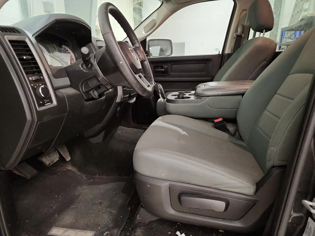 Dodge RAM 1500 5.7l St, снимка 7 - Автомобили и джипове - 54141607