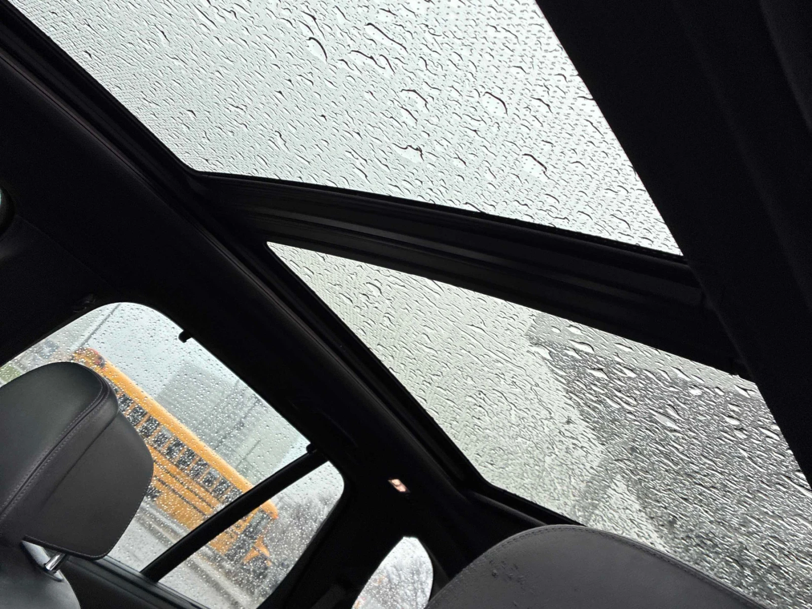 BMW X5 M50i * ЩОРИ * СВЕТЕЩА ПАНОРАМА * CARBON, снимка 10 - Автомобили и джипове - 54240078