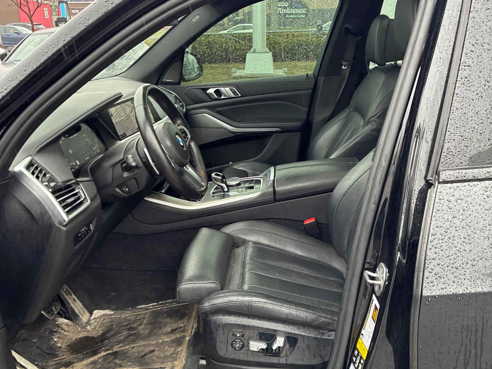 BMW X5 M50i * ЩОРИ * СВЕТЕЩА ПАНОРАМА * CARBON, снимка 7 - Автомобили и джипове - 54240078