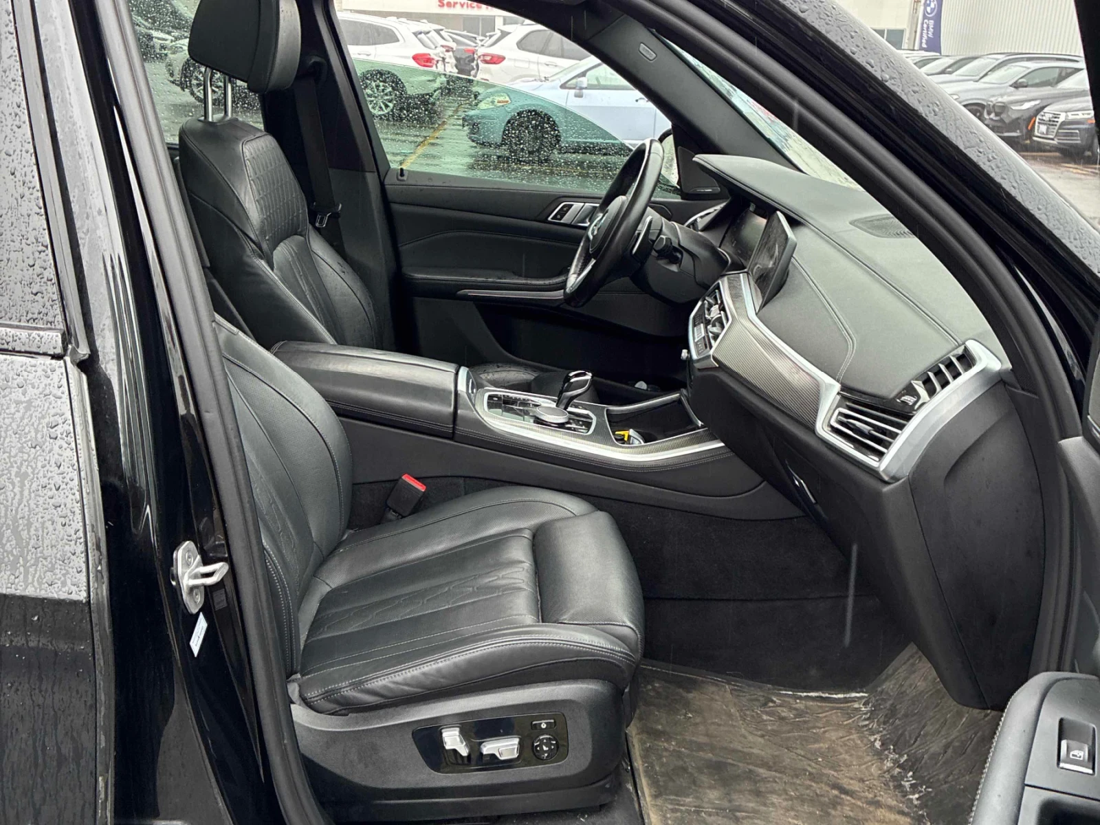 BMW X5 M50i * ЩОРИ * СВЕТЕЩА ПАНОРАМА * CARBON, снимка 8 - Автомобили и джипове - 54240078