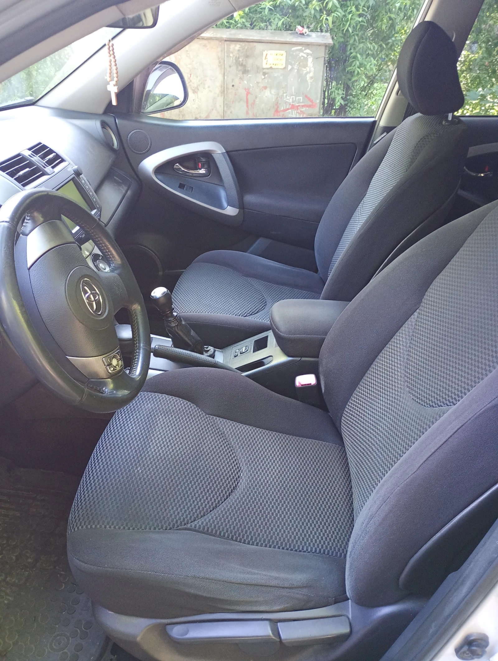 Toyota Rav4 D4D, снимка 7 - Автомобили и джипове - 54725536