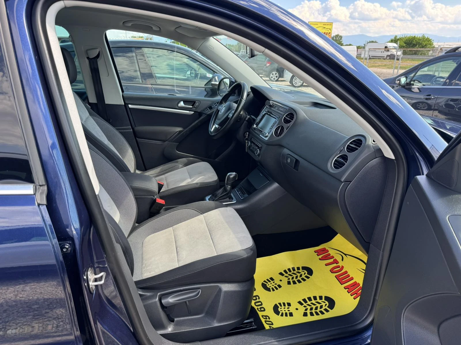 VW Tiguan 2.0TDI 4MOTION, снимка 14 - Автомобили и джипове - 54834594
