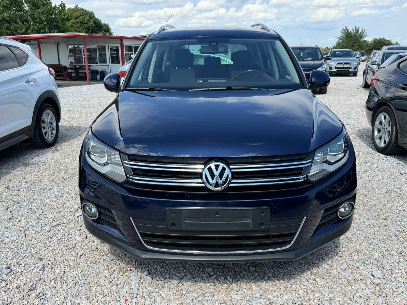 VW Tiguan 2.0TDI 4MOTION, снимка 2 - Автомобили и джипове - 54834594
