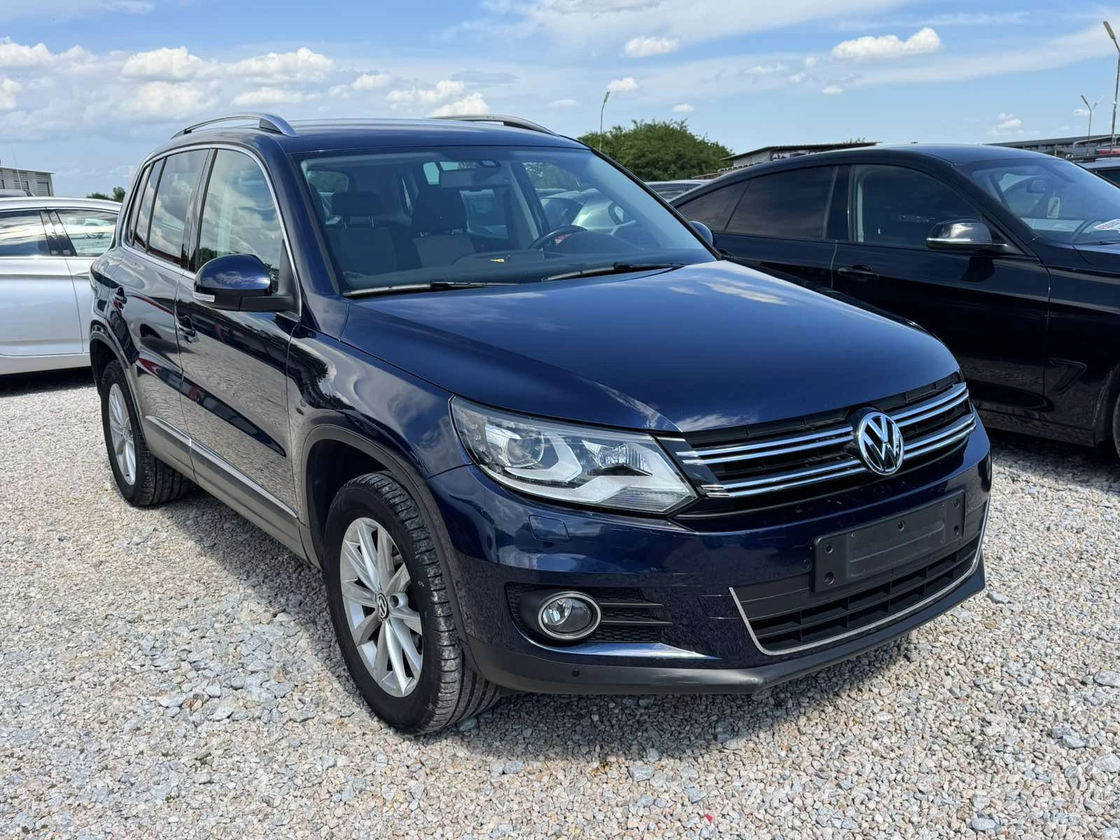 VW Tiguan 2.0TDI 4MOTION, снимка 3 - Автомобили и джипове - 54834594