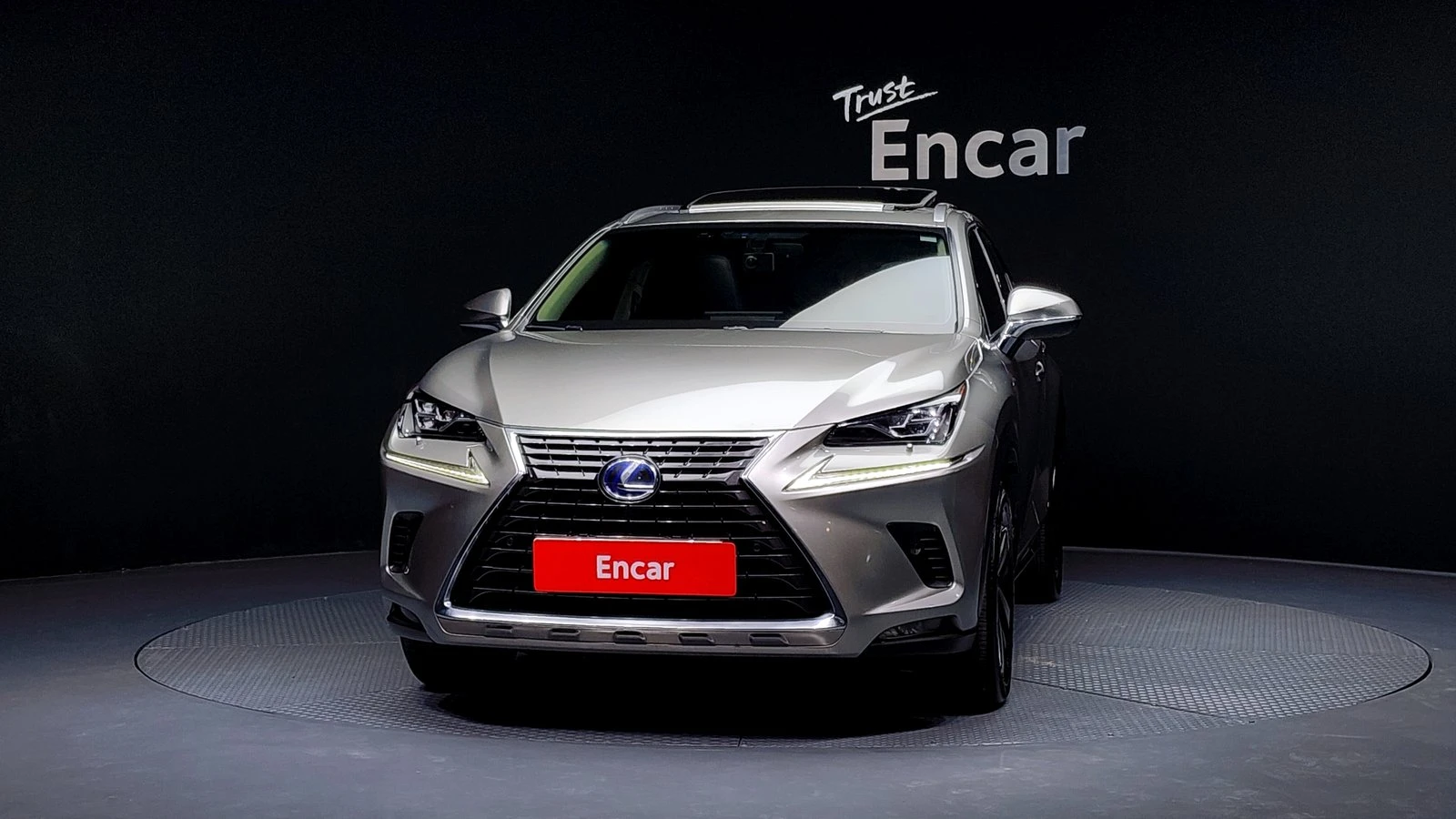 Lexus NX ЛЮК* ПОДГРЕВ ВОЛАН* BLIND SPOT* КРАЙНА ЦЕНА, снимка 3 - Автомобили и джипове - 55367106